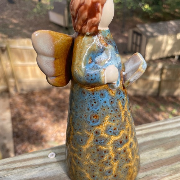 Angle figurine. Ceramic. Adorable. Great Color 7” - Picture 6 of 6